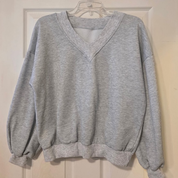 Gray crewneck - Picture 1 of 4